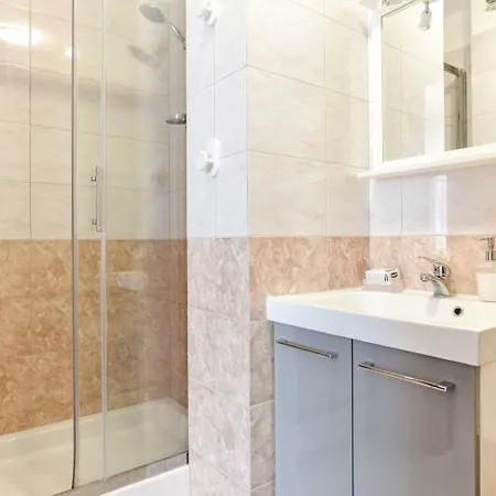 Holiday home Romaholiday Casa Vacanze *